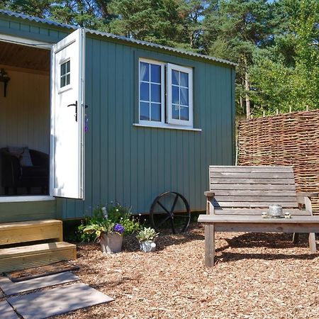 The Laburnum Retreat Shepherd Hut Private Hot Tub Upper Hulme Zewnętrze zdjęcie